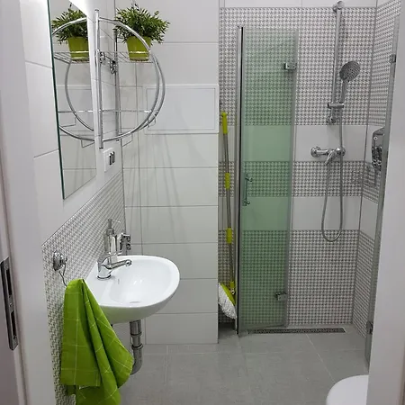 Kawalerka W Kamienicy Na Starowce *